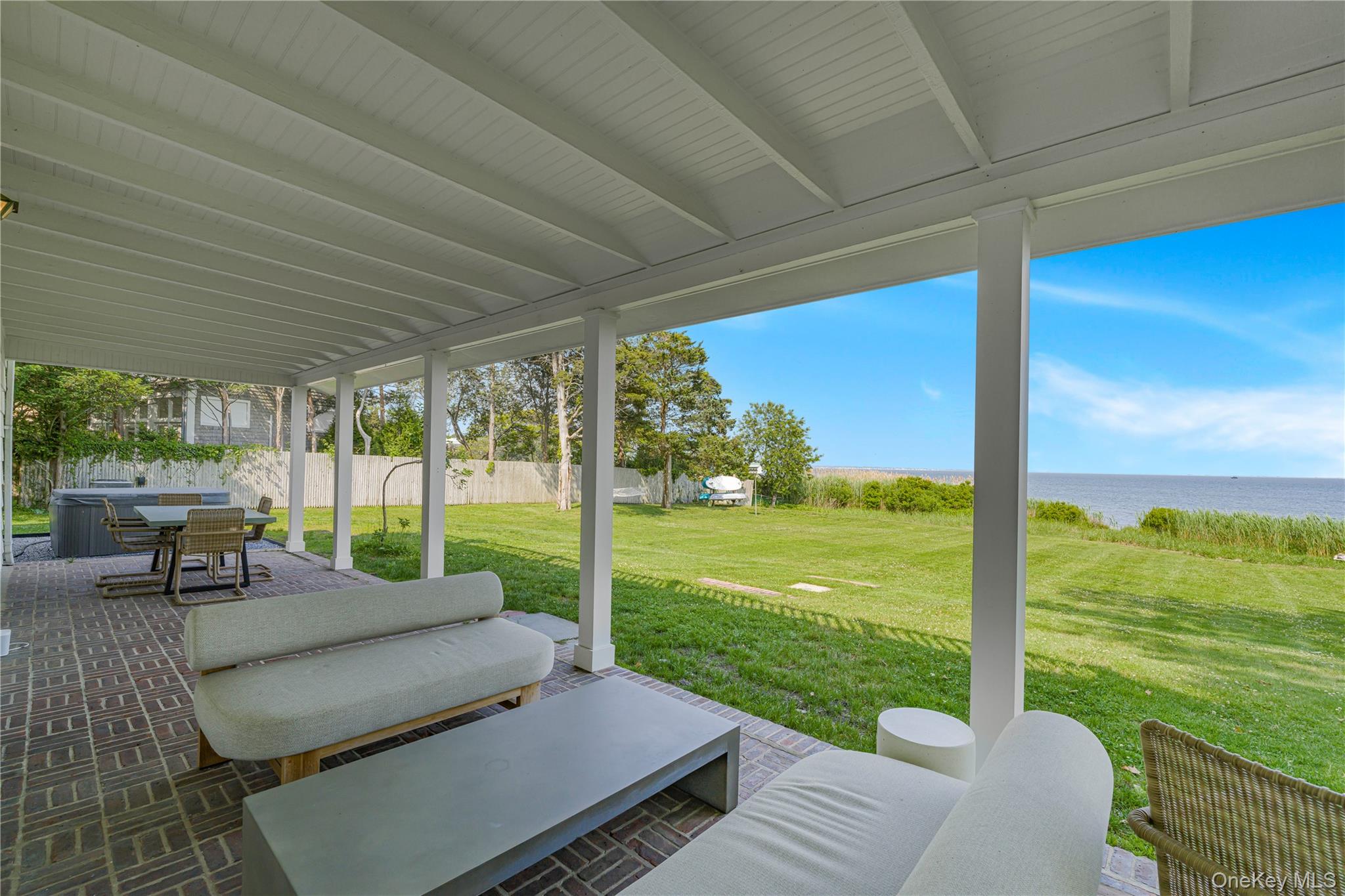 5 Thorn Hedge Road, Bellport, NY 11713