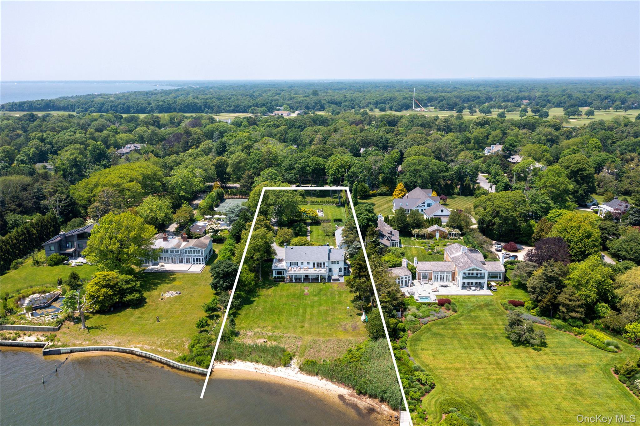 5 Thorn Hedge Road, Bellport, NY 11713