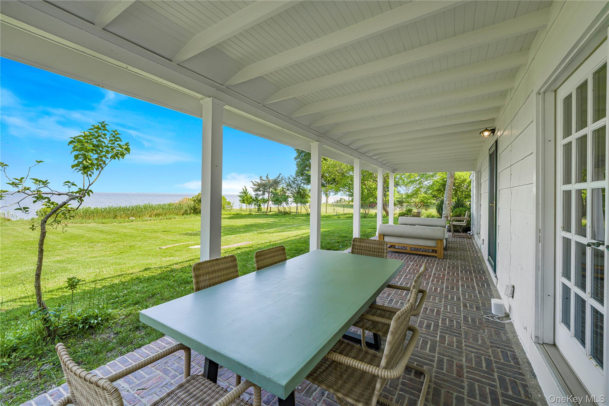 5 Thorn Hedge Road, Bellport, NY 11713