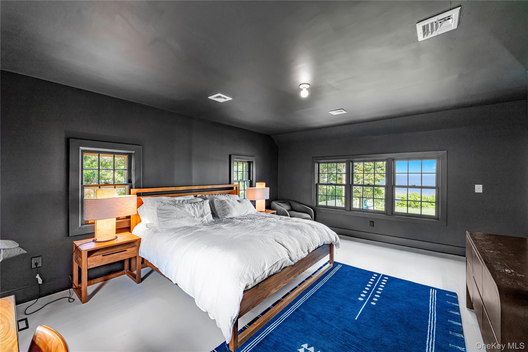 5 Thorn Hedge Road, Bellport, NY 11713