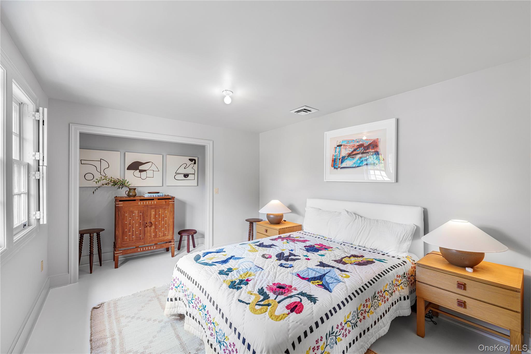 5 Thorn Hedge Road, Bellport, NY 11713