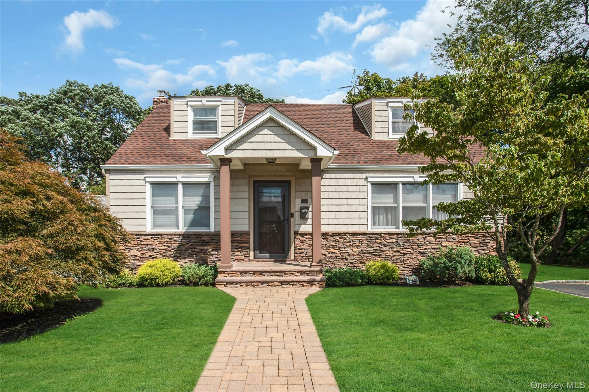49 Norcross Avenue, Bethpage, NY 11714