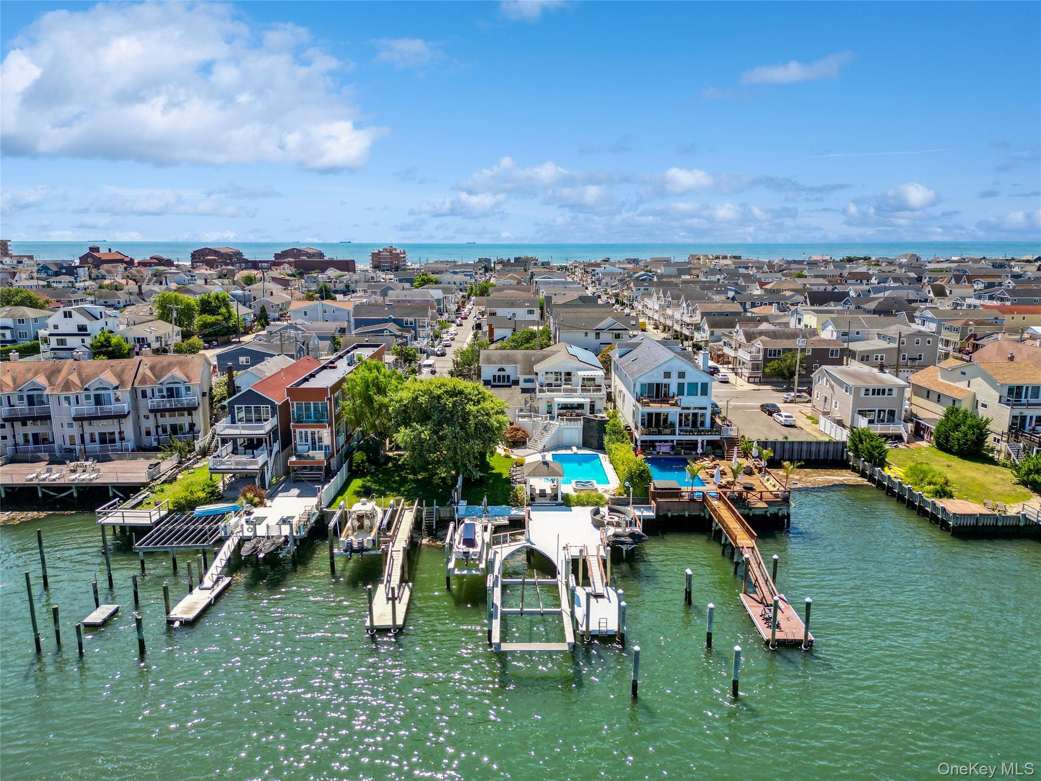 821 W Park Avenue, Long Beach, NY 11561