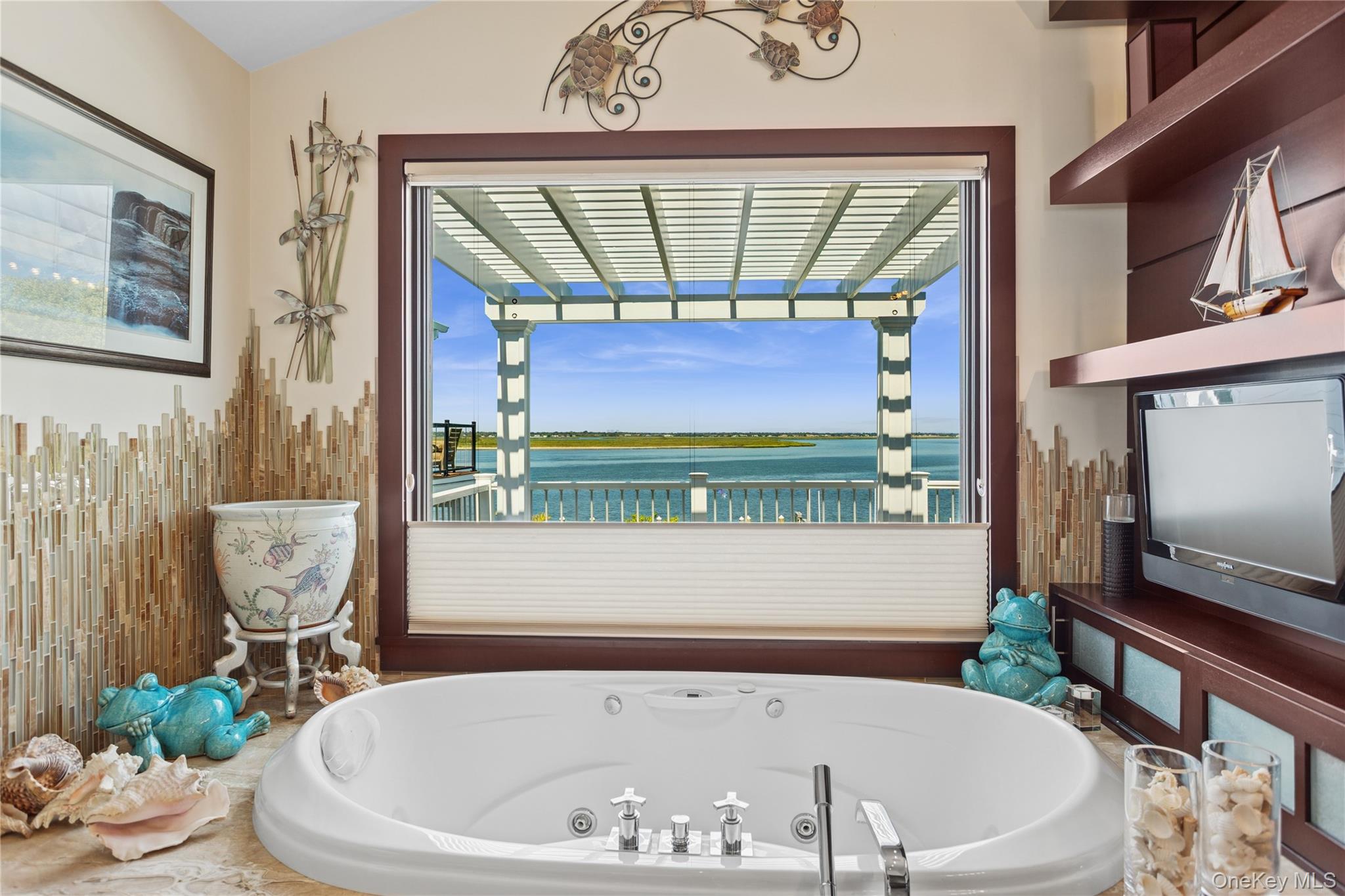 821 W Park Avenue, Long Beach, NY 11561