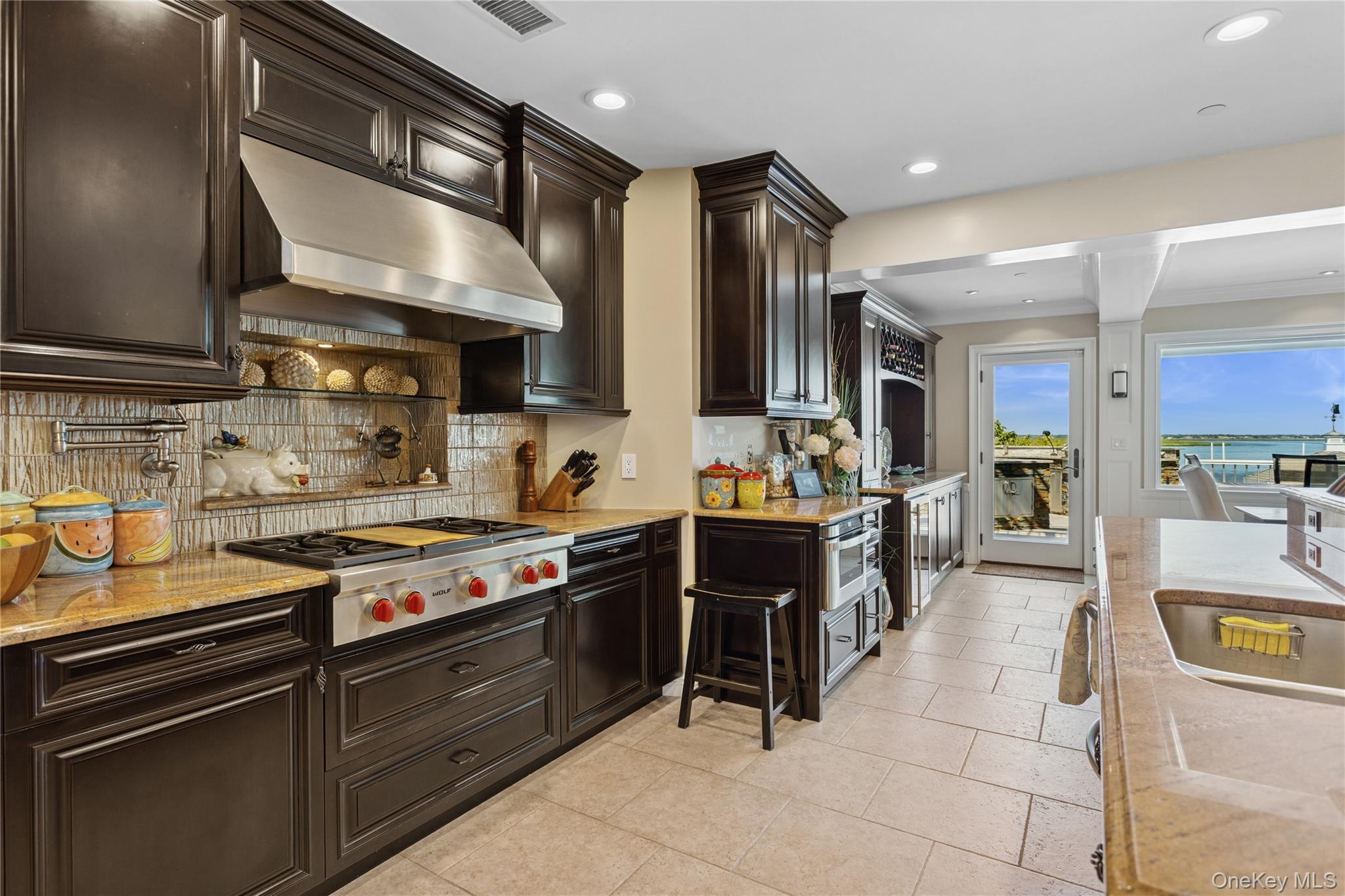 821 W Park Avenue, Long Beach, NY 11561