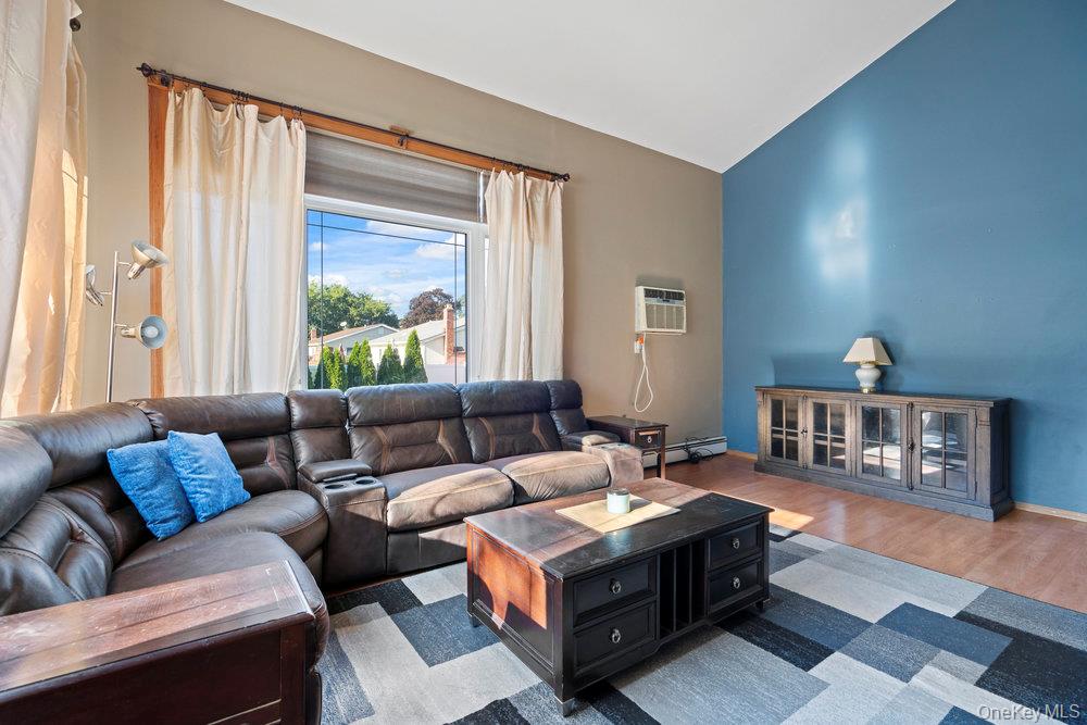 3 Maison Drive, Holbrook, NY 11741