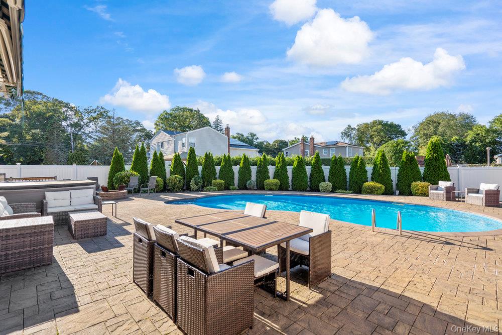 3 Maison Drive, Holbrook, NY 11741