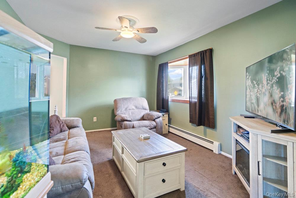 3 Maison Drive, Holbrook, NY 11741