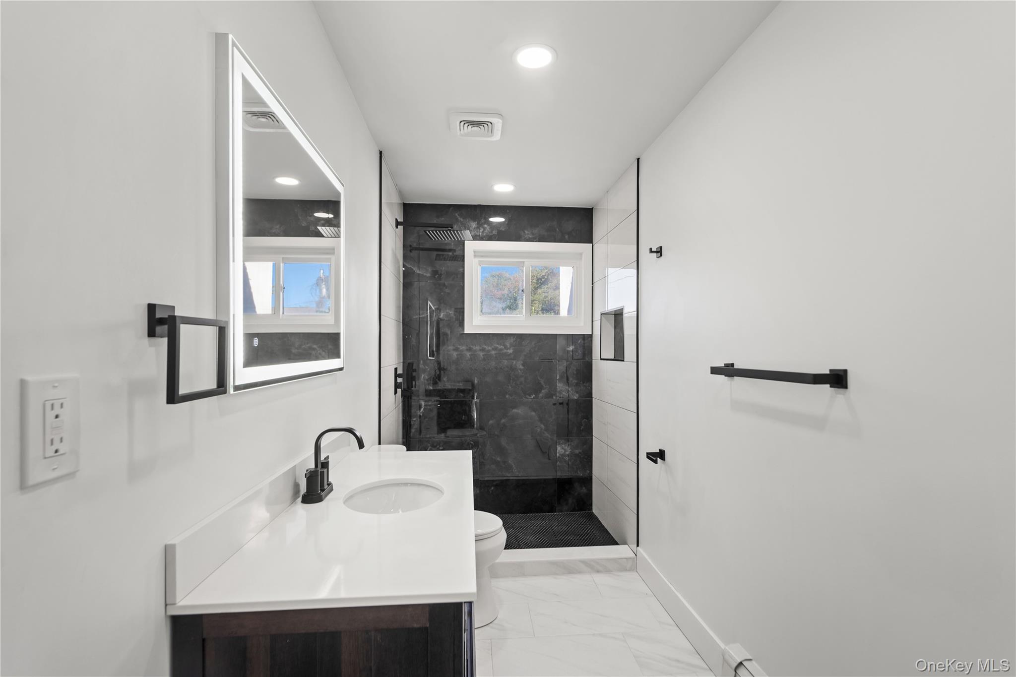 8 Gale Drive, North Woodmere, NY 11581