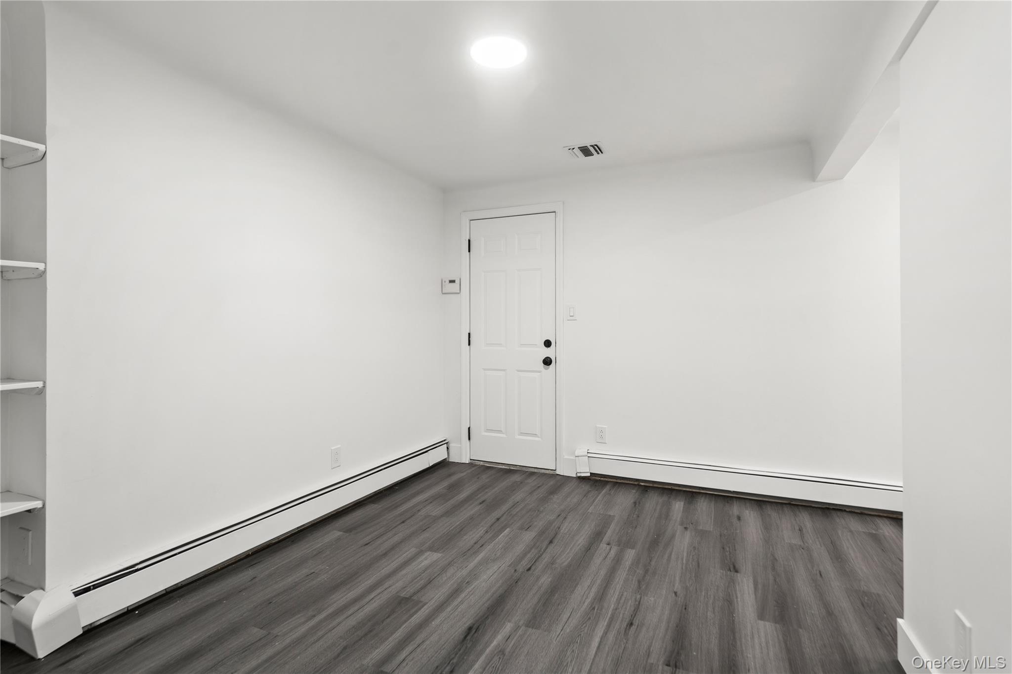 8 Gale Drive, North Woodmere, NY 11581