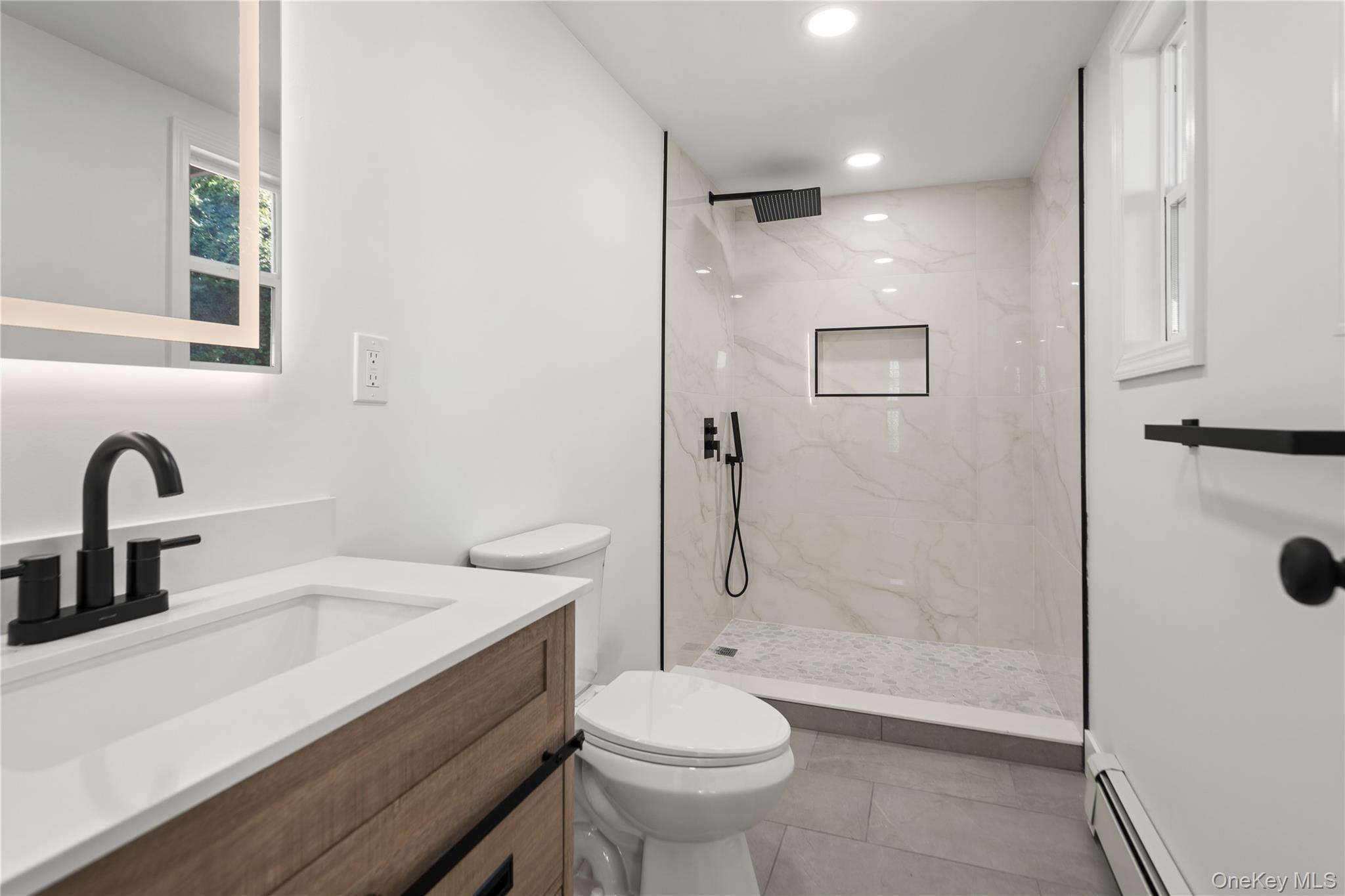 8 Gale Drive, North Woodmere, NY 11581