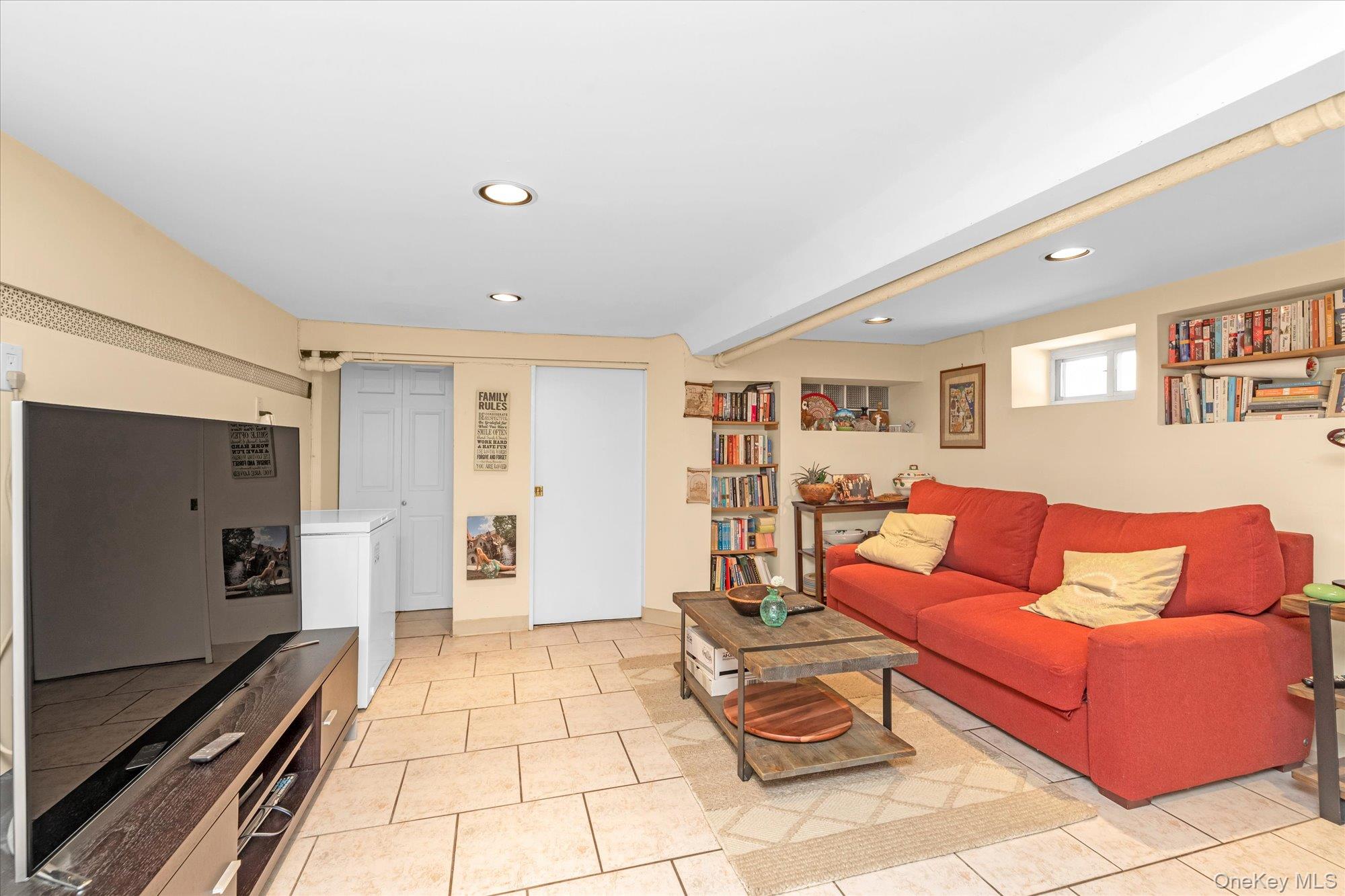 6440 60th Avenue, Maspeth, NY 11378