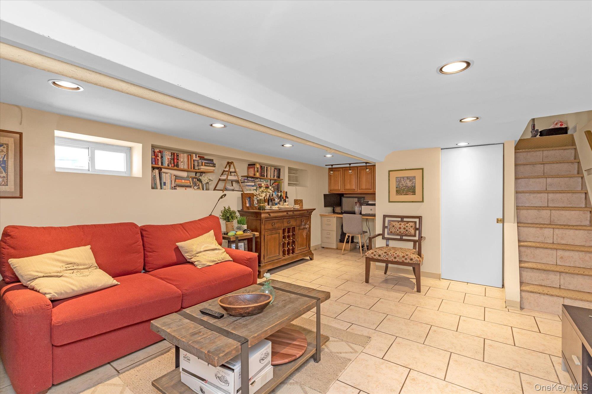 6440 60th Avenue, Maspeth, NY 11378