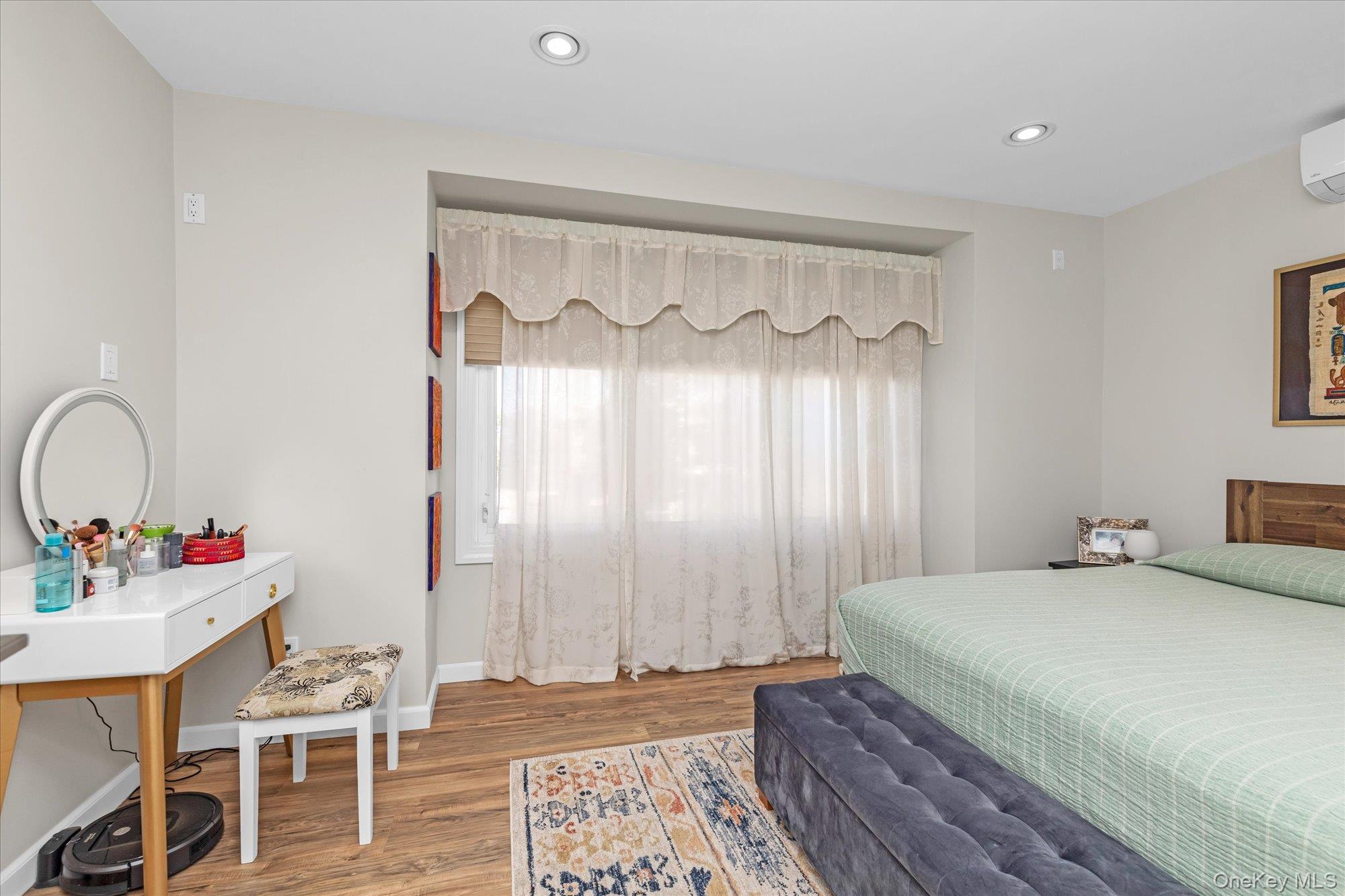 6440 60th Avenue, Maspeth, NY 11378