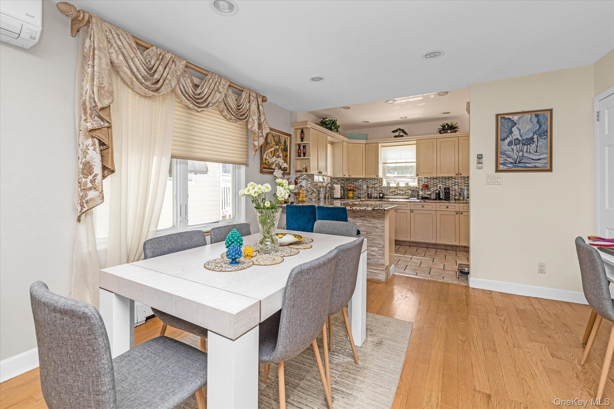 6440 60th Avenue, Maspeth, NY 11378