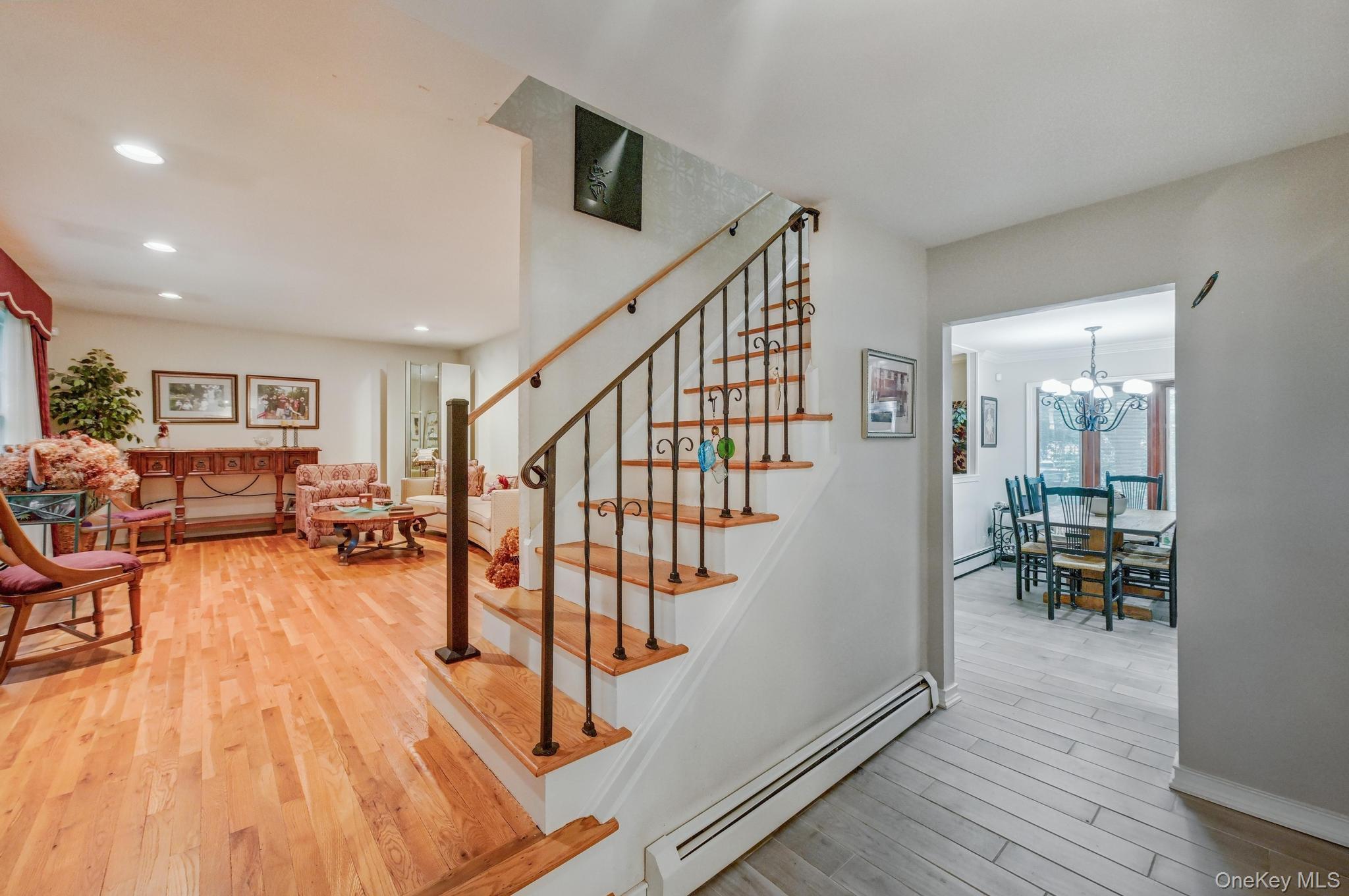 16 Delmar Lane, Commack, NY 11725