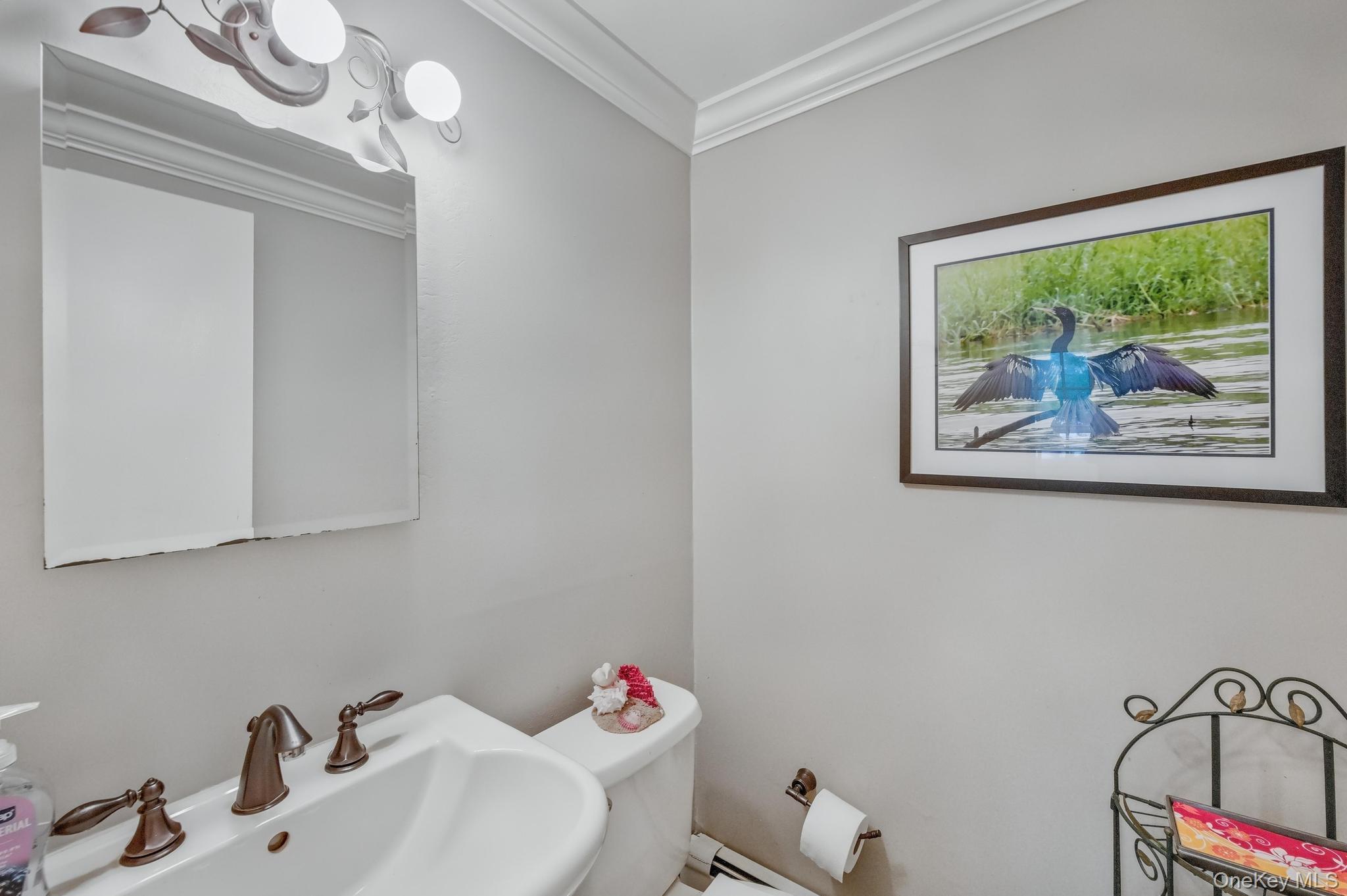 16 Delmar Lane, Commack, NY 11725