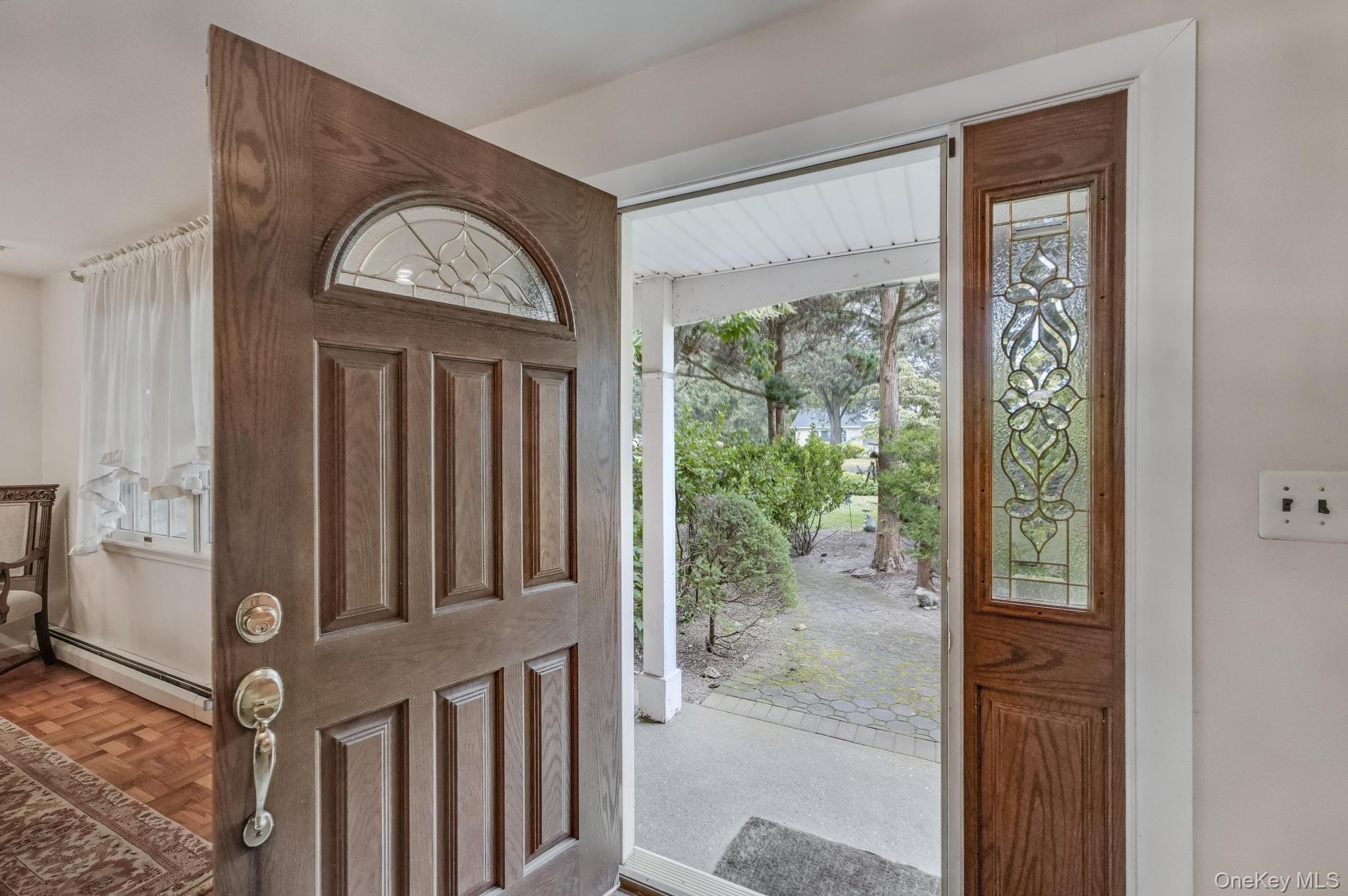 16 Delmar Lane, Commack, NY 11725