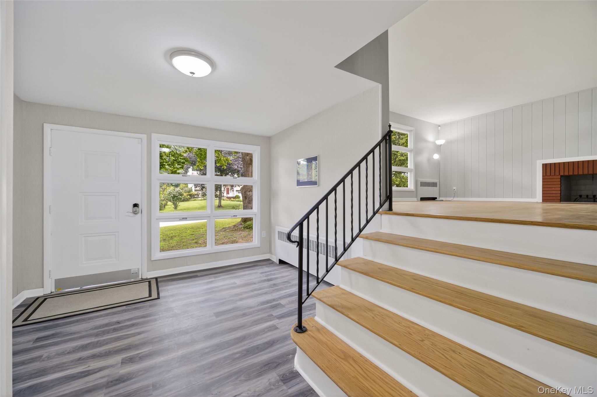 31 Old Farms Road, Poughkeepsie, NY 12603