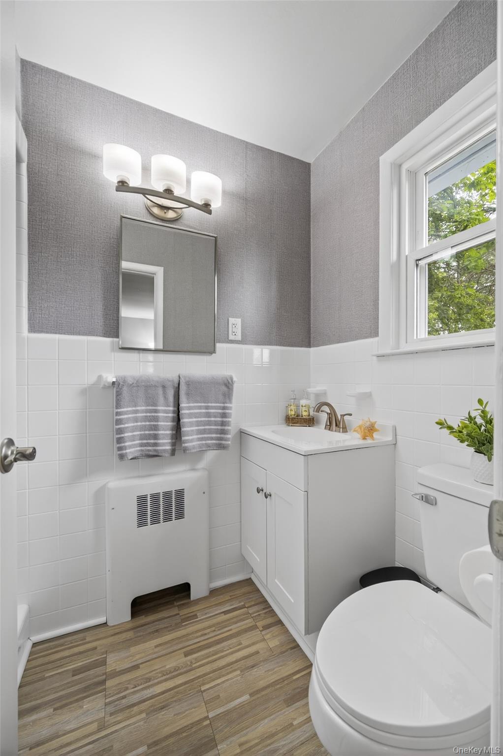 31 Old Farms Road, Poughkeepsie, NY 12603