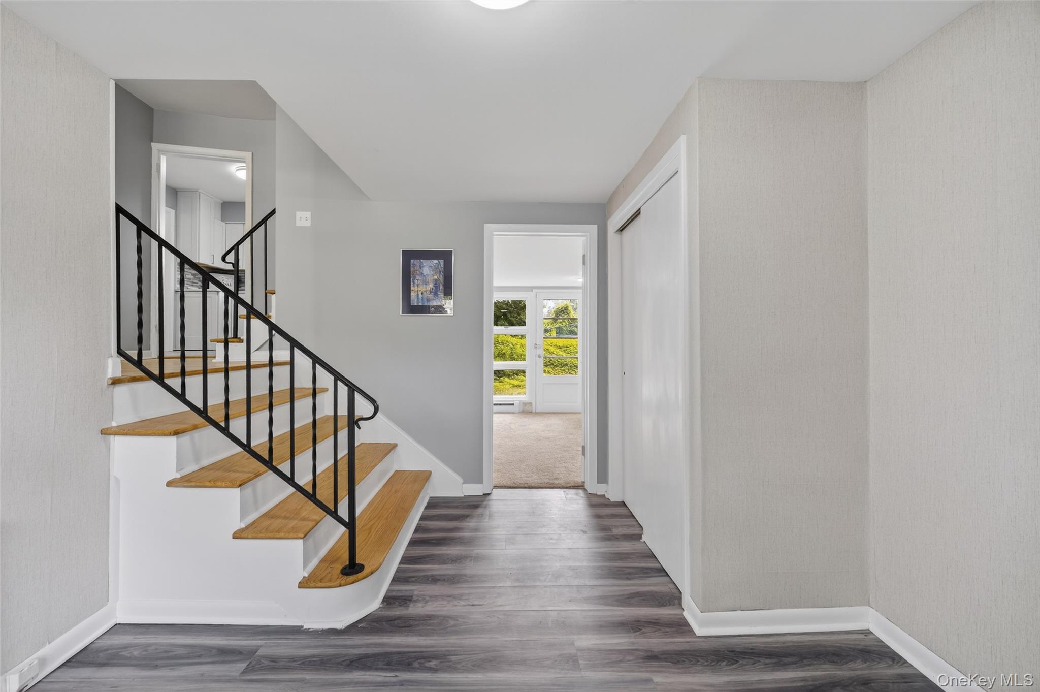 31 Old Farms Road, Poughkeepsie, NY 12603