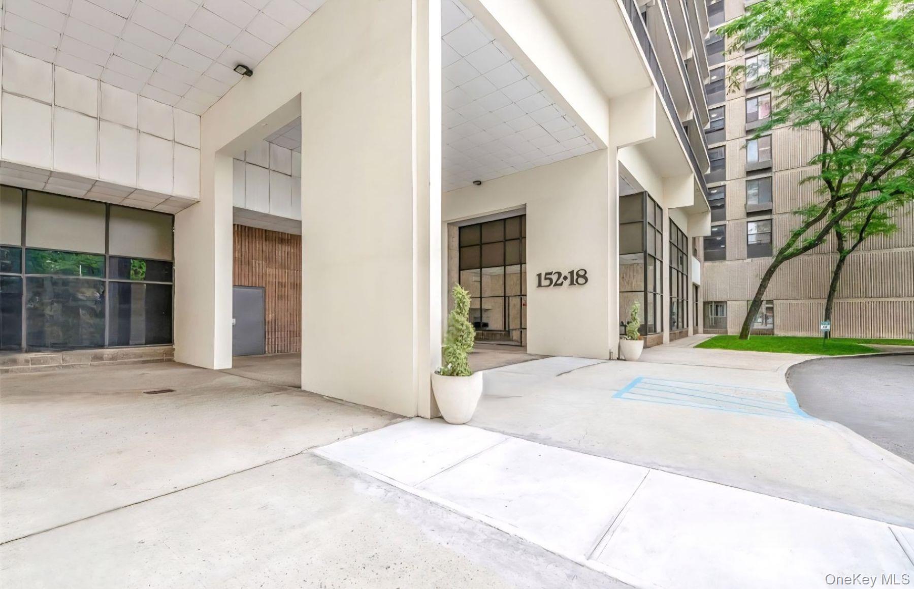 152-18 Union Turnpike # 11A, Flushing, NY 11367
