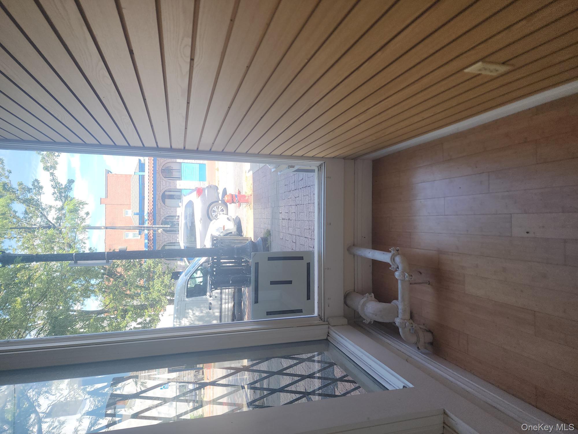 394 Main, Poughkeepsie, NY 12601