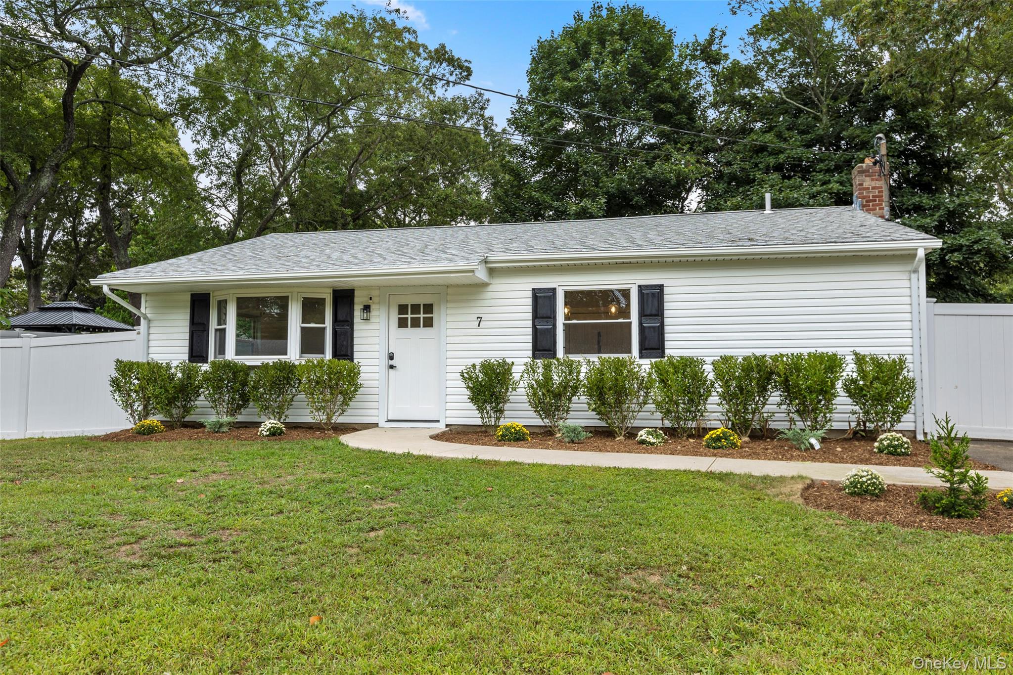 7 Artist Drive, Middle Island, NY 11953