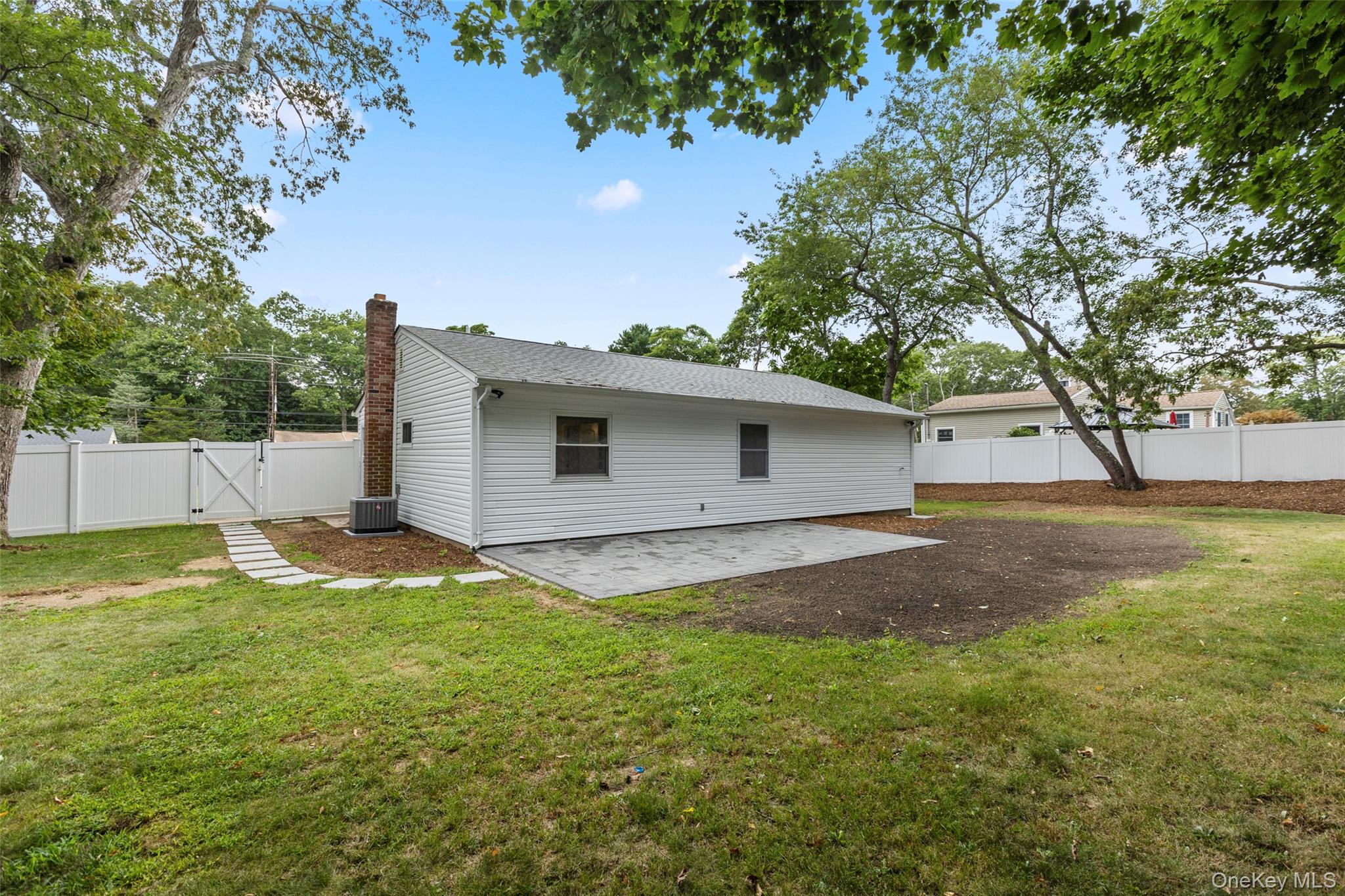 7 Artist Drive, Middle Island, NY 11953