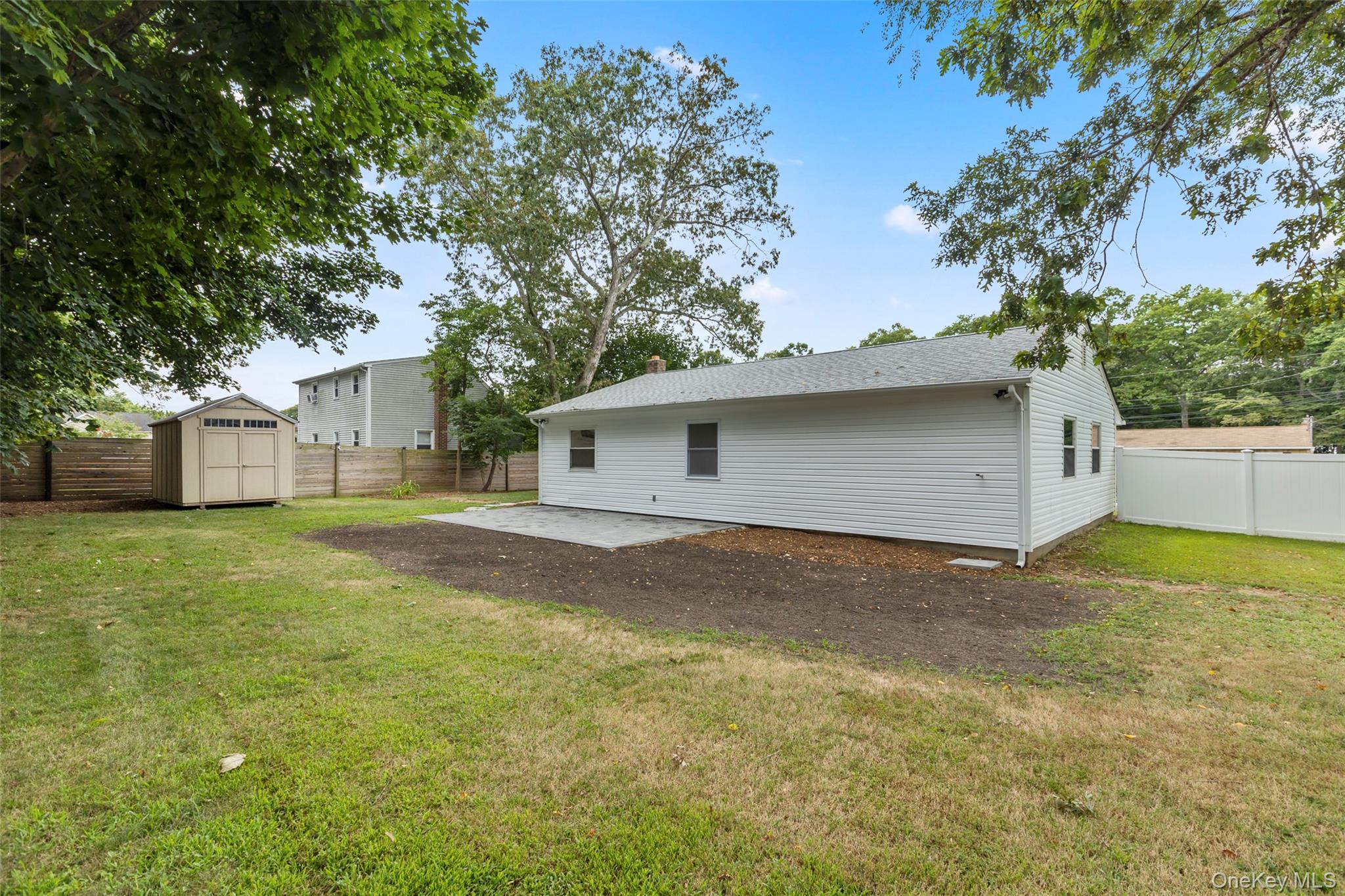 7 Artist Drive, Middle Island, NY 11953