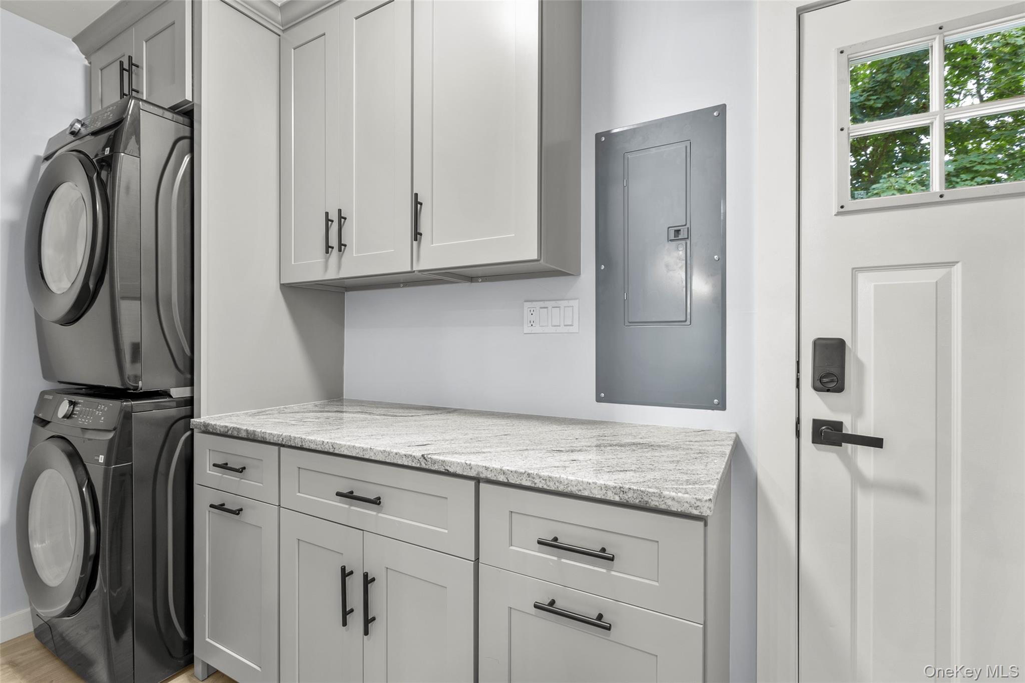 7 Artist Drive, Middle Island, NY 11953