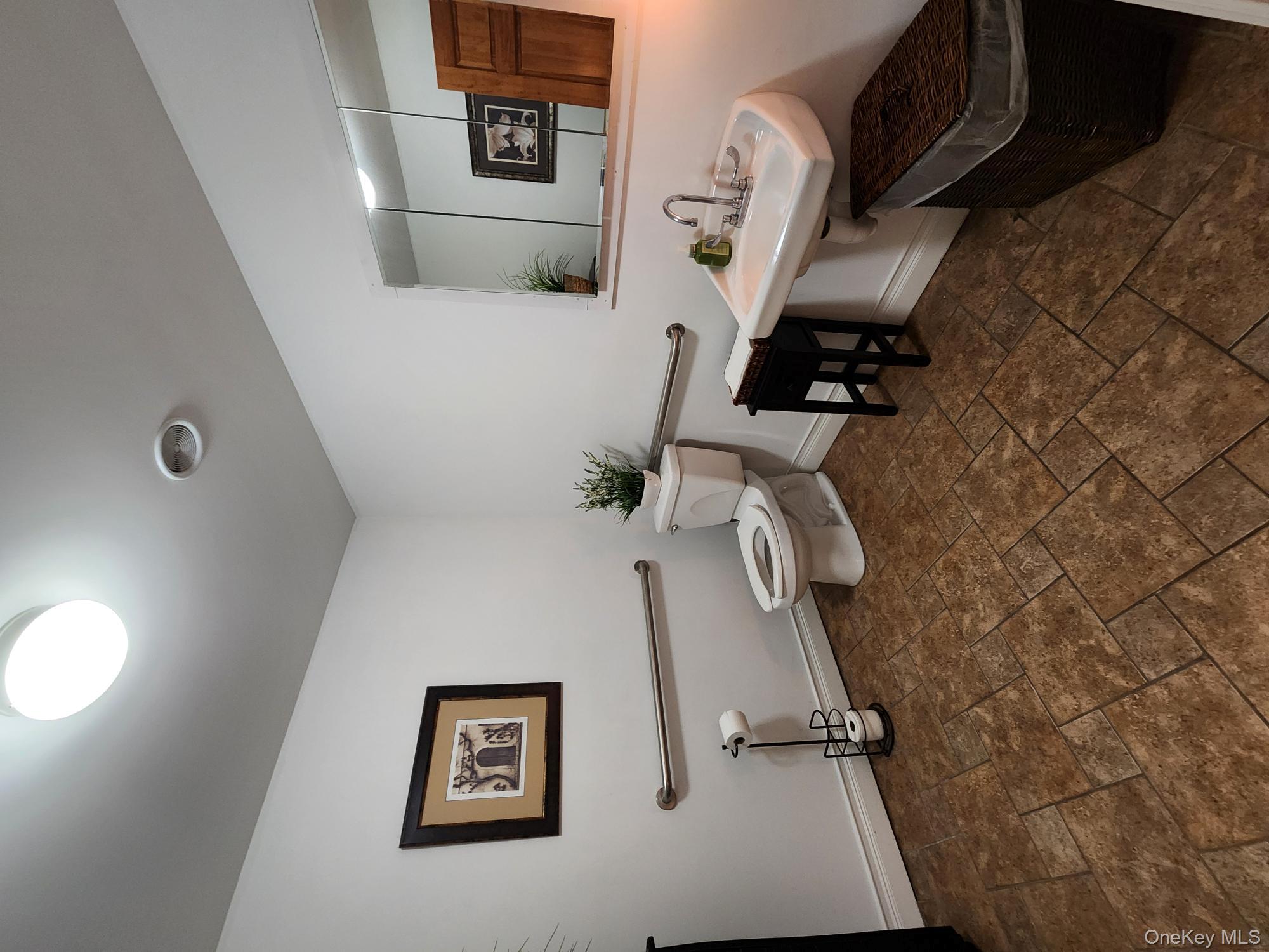 13 S Hamilton, Poughkeepsie, NY 12601