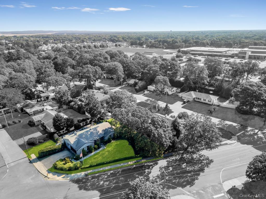 386 Mill Road, Westhampton, NY 11977