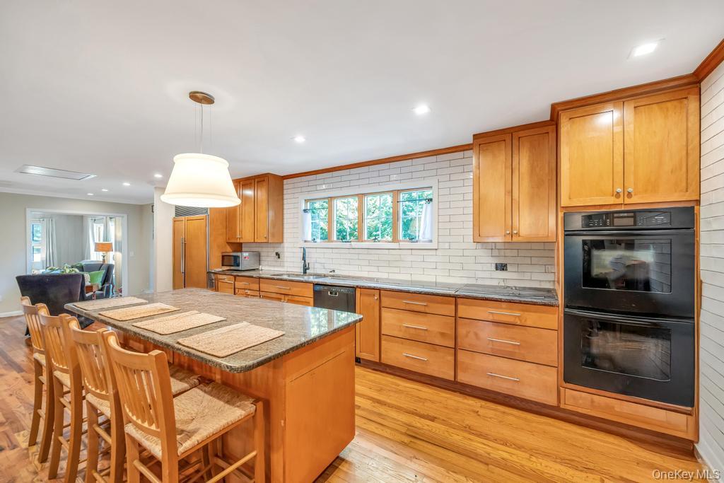 386 Mill Road, Westhampton, NY 11977