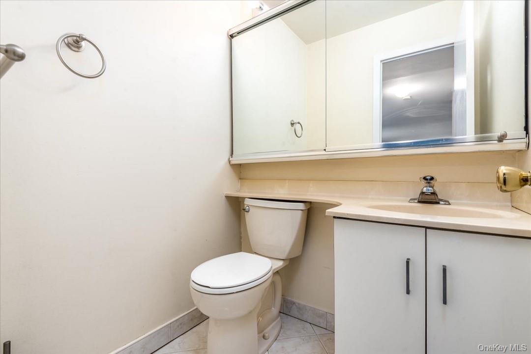 492 N Broadway Avenue # 28, White Plains, NY 10603