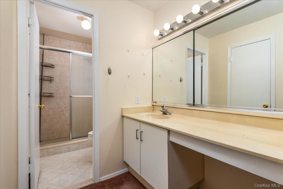 492 N Broadway Avenue # 28, White Plains, NY 10603