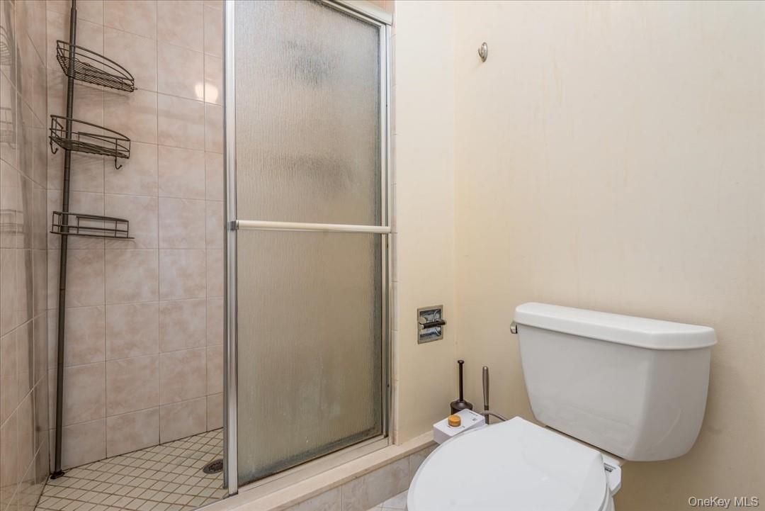 492 N Broadway Avenue # 28, White Plains, NY 10603