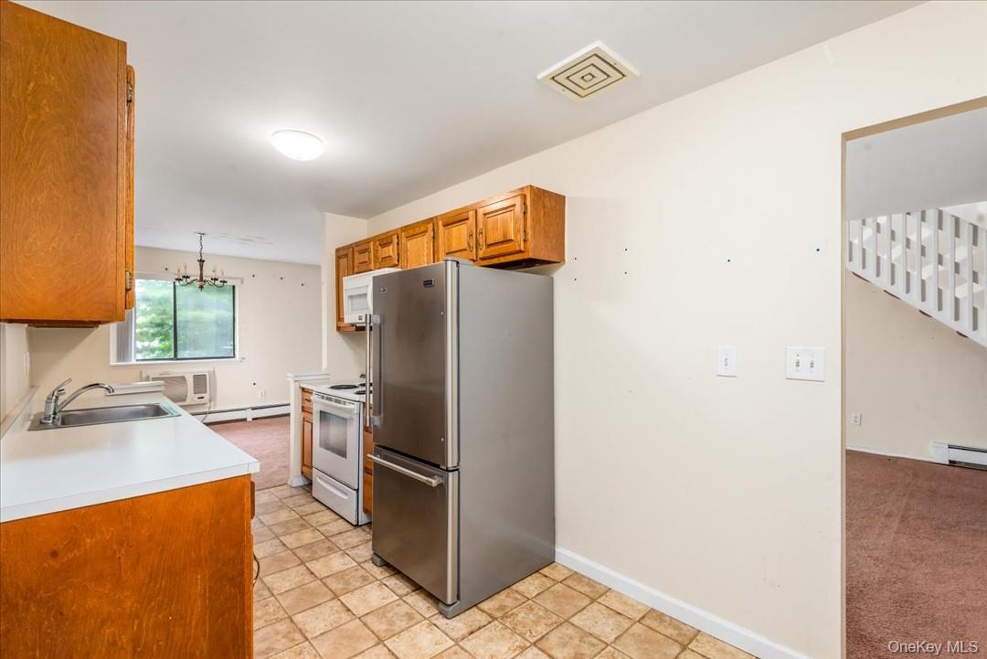 492 N Broadway Avenue # 28, White Plains, NY 10603