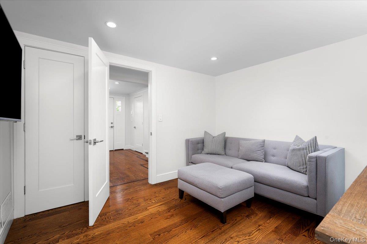 33 Temple Street, Harrison, NY 10528