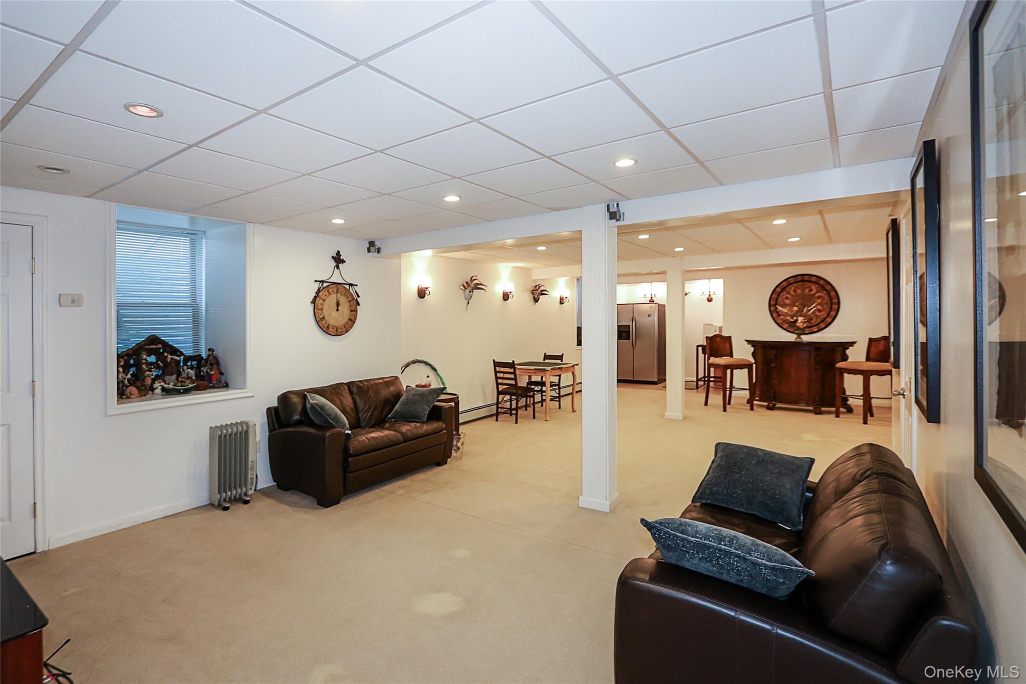 27 Dale Drive, Farmingdale, NY 11735