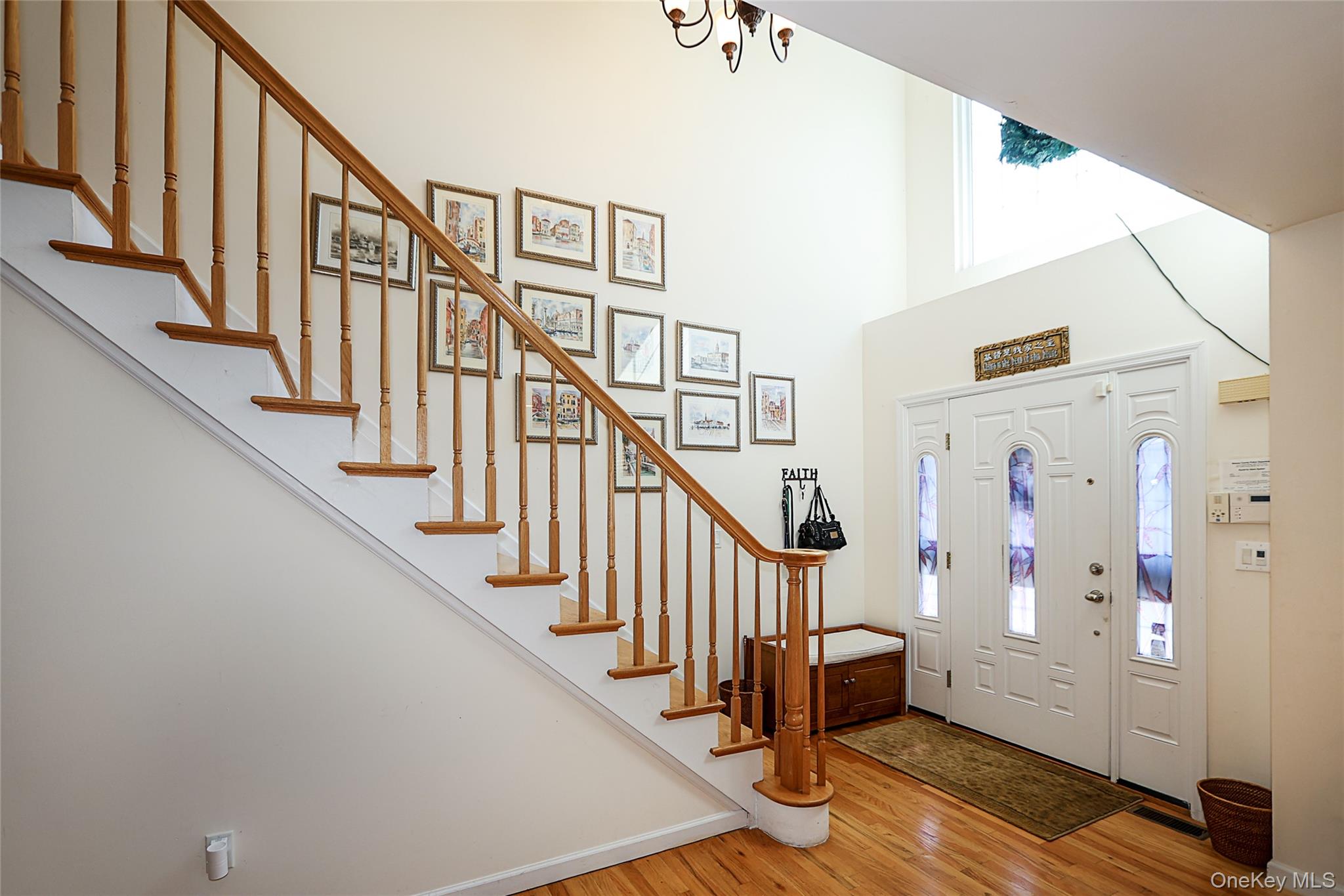 27 Dale Drive, Farmingdale, NY 11735