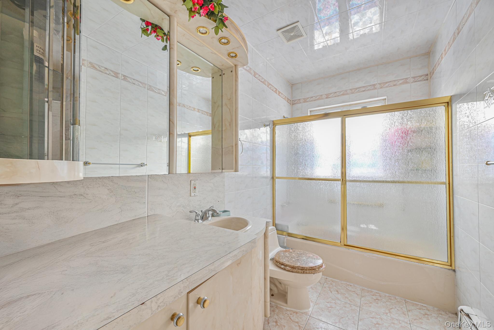 10201 62nd Road, Forest Hills, NY 11375