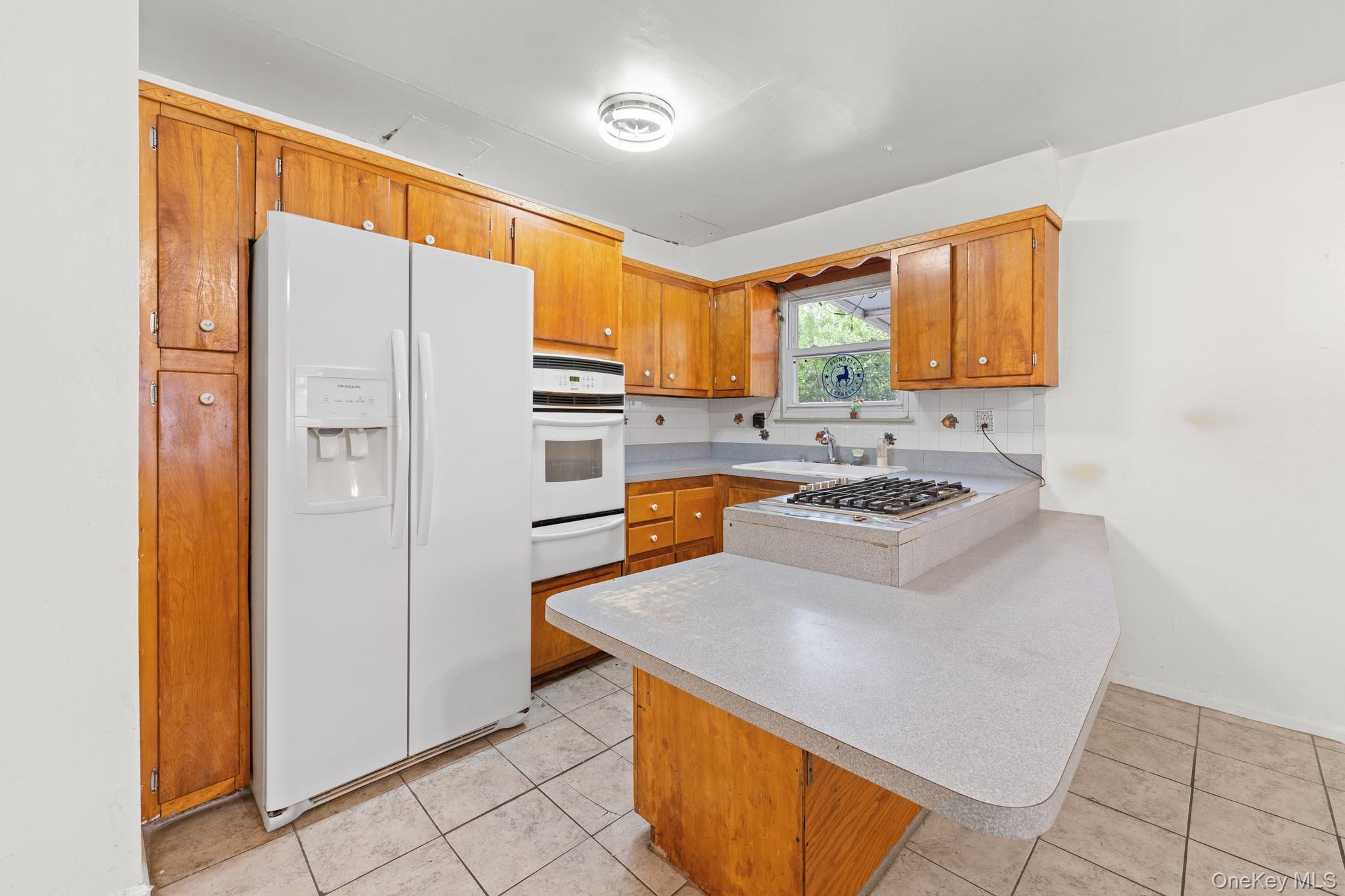 160 Stephens Avenue, Bronx, NY 10473