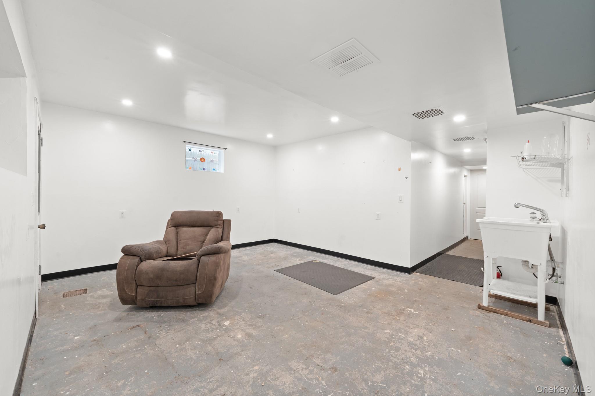 160 Stephens Avenue, Bronx, NY 10473