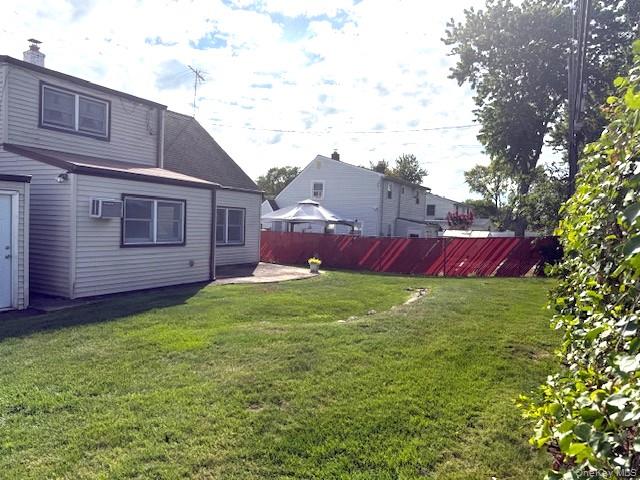 17 Club Lane, Levittown, NY 11756