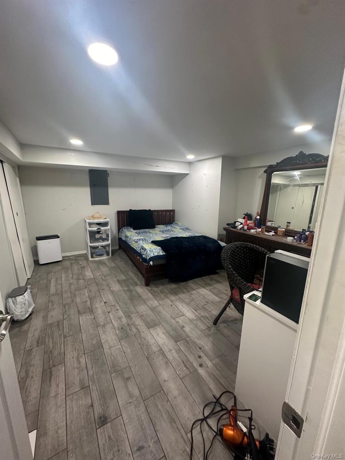 111 Central Avenue, New Hyde Park, NY 11040