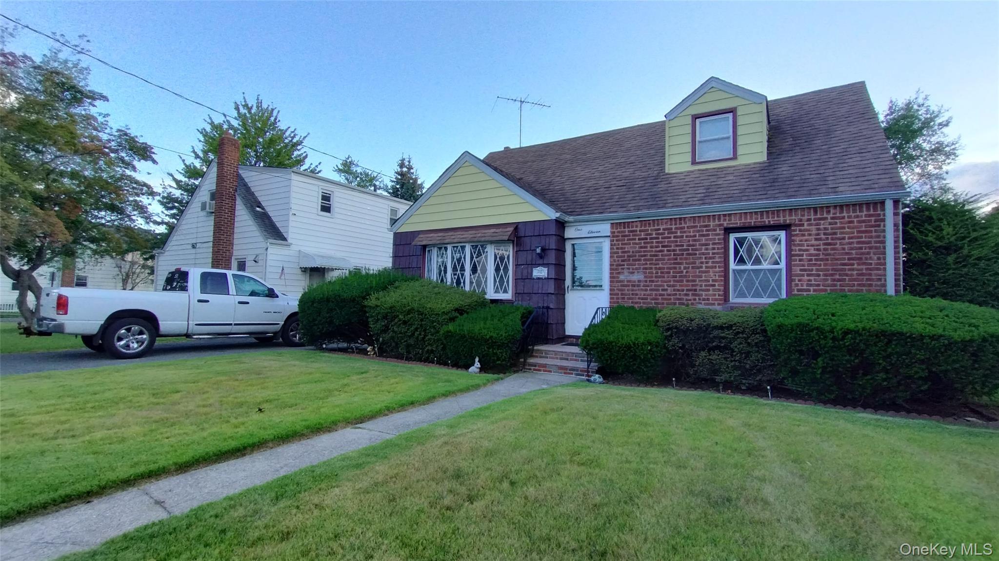 111 Central Avenue, New Hyde Park, NY 11040