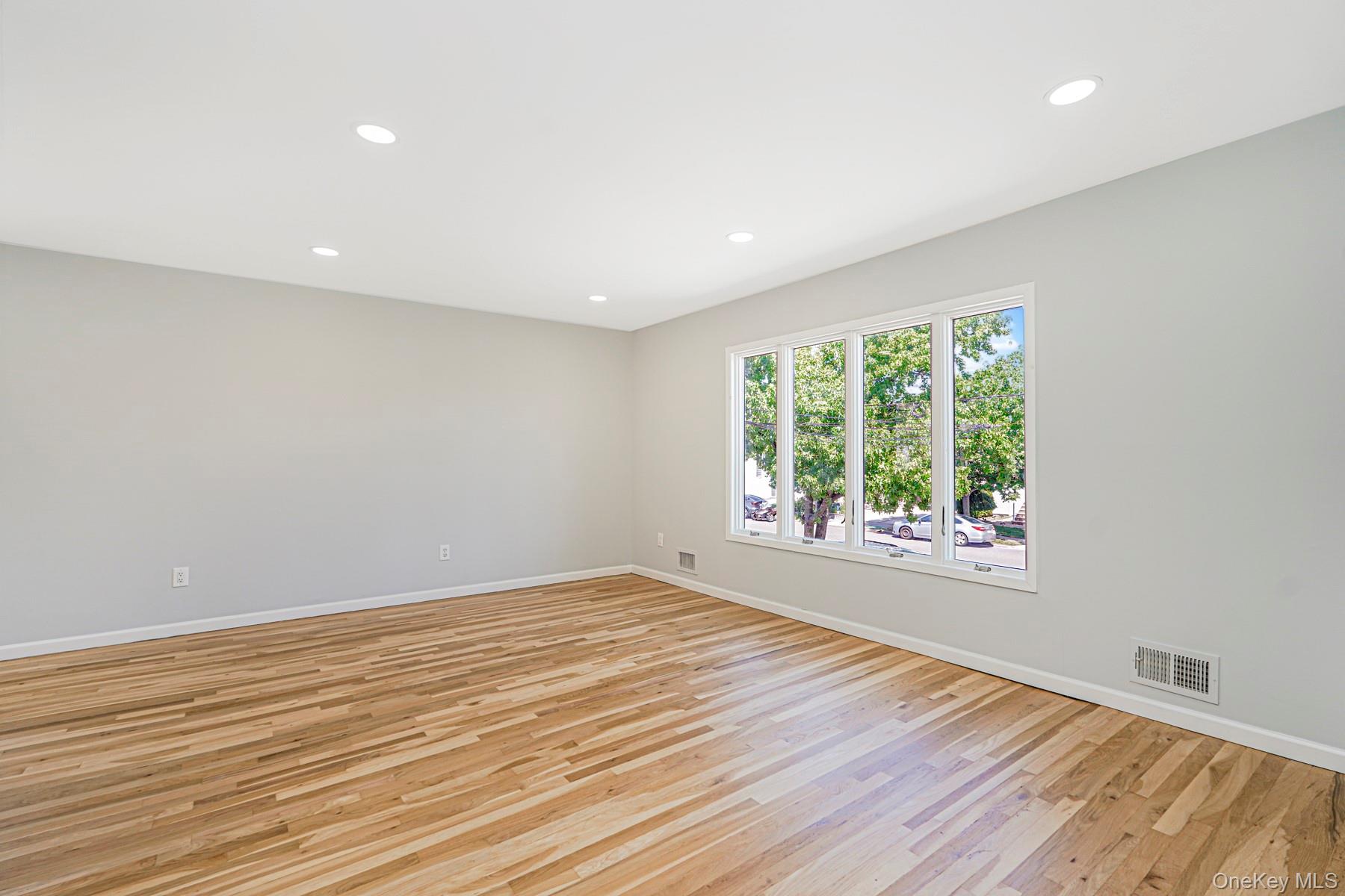 622 Barlow Avenue, Staten Island, NY 10312