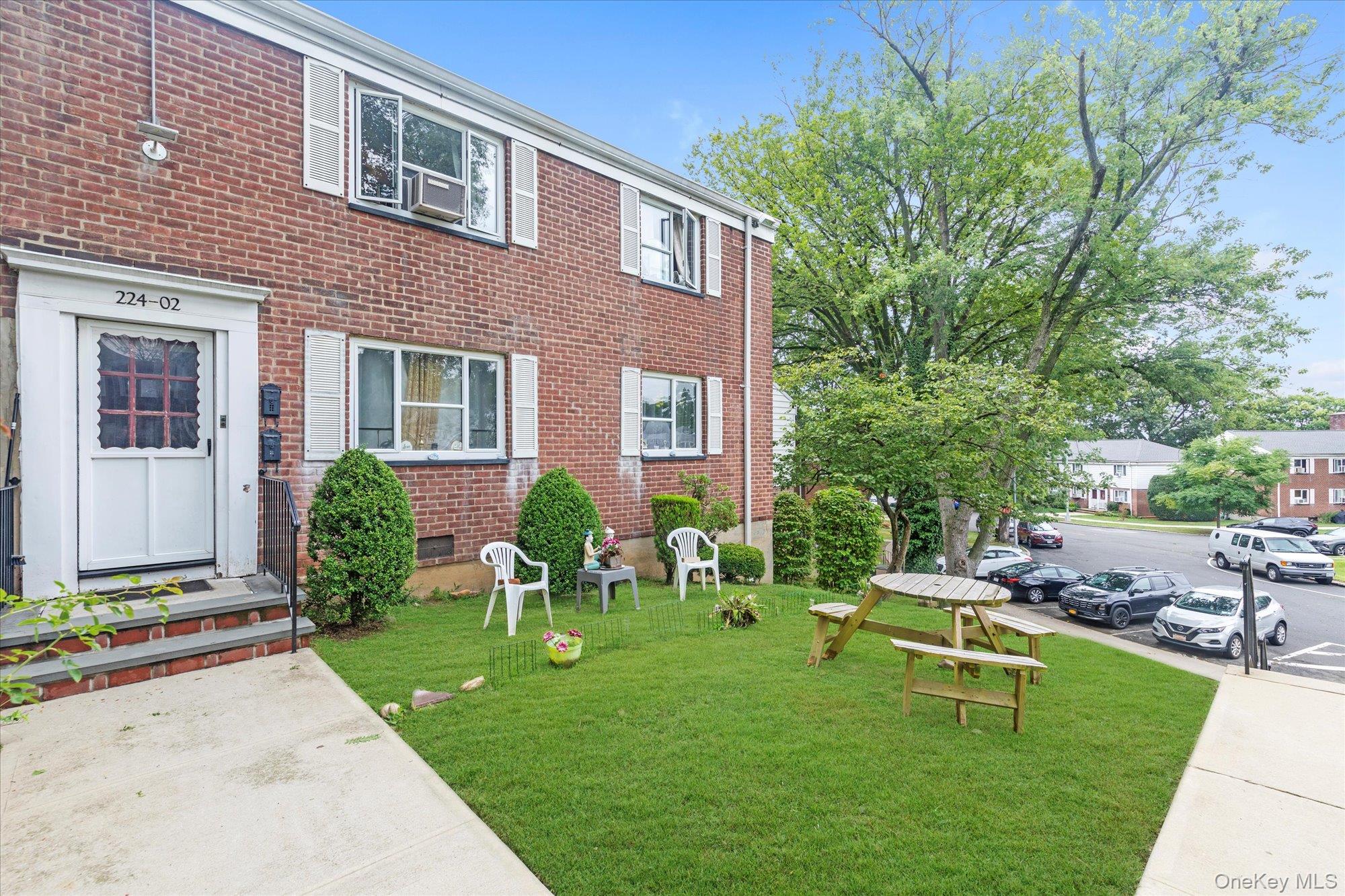 22402 Stronghurst Avenue # 208, Queens Village, NY 11427