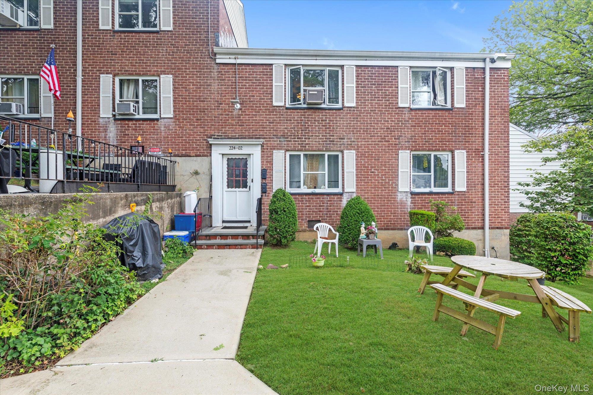 22402 Stronghurst Avenue # 208, Queens Village, NY 11427